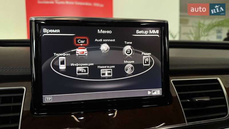 Седан Audi A8 2015 в Ужгороді