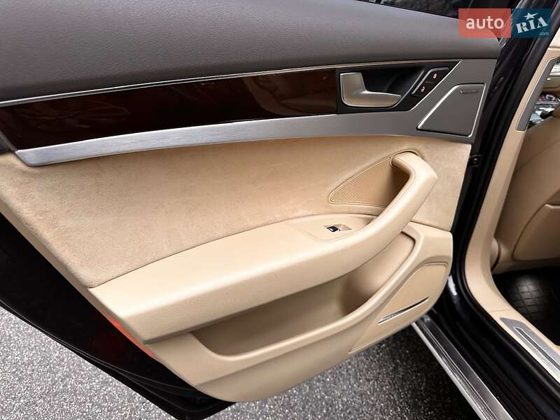Седан Audi A8 2014 в Киеве