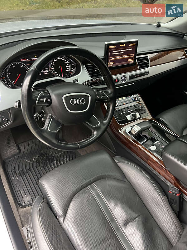 Седан Audi A8 2010 в Новояворовске фото 17 Седан Audi A8 2010 в Новояворовске