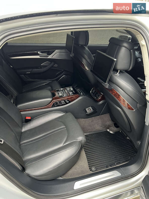 Седан Audi A8 2010 в Новояворовске фото 24 Седан Audi A8 2010 в Новояворовске