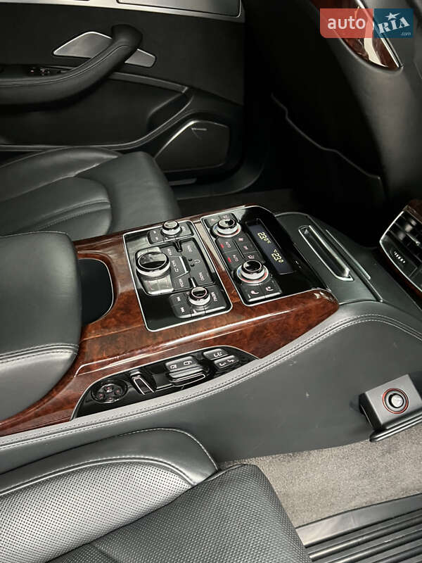 Седан Audi A8 2010 в Новояворовске фото 27 Седан Audi A8 2010 в Новояворовске