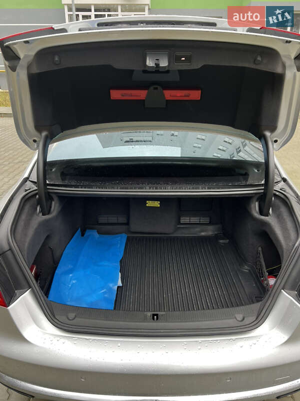 Седан Audi A8 2010 в Новояворовске фото 33 Седан Audi A8 2010 в Новояворовске