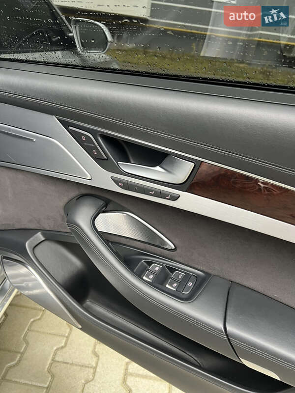 Седан Audi A8 2010 в Новояворовске фото 40 Седан Audi A8 2010 в Новояворовске