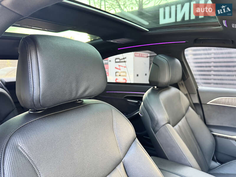 Седан Audi A8 2023 в Киеве фото 35 Седан Audi A8 2023 в Киеве
