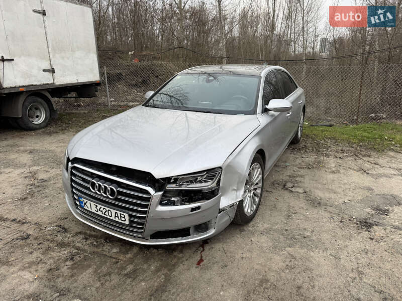 Седан Audi A8 2015 в Киеве