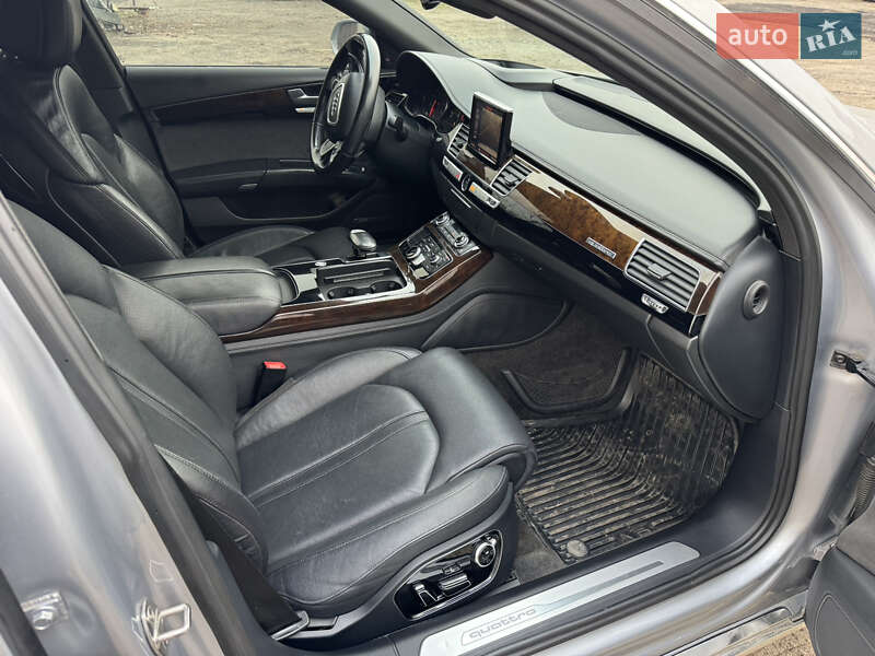 Седан Audi A8 2015 в Киеве