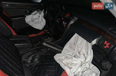 Седан Audi A8 2000 в Белых Ославах