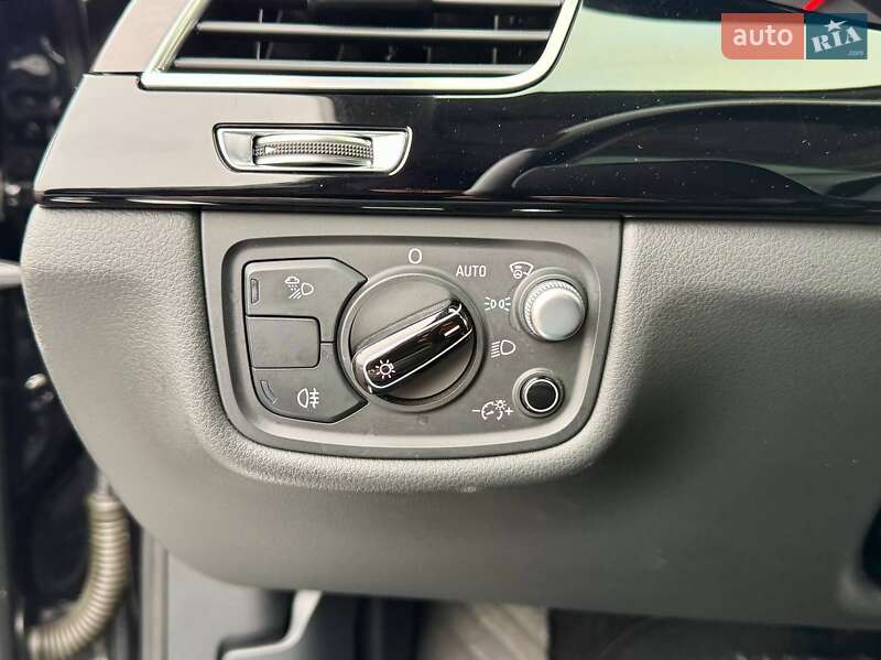 Седан Audi A8 2014 в Киеве фото 51 Седан Audi A8 2014 в Киеве