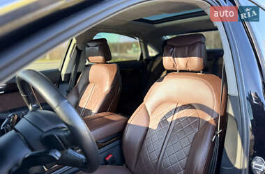 Седан Audi A8 2015 в Киеве