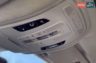 Седан Audi A8 2015 в Киеве