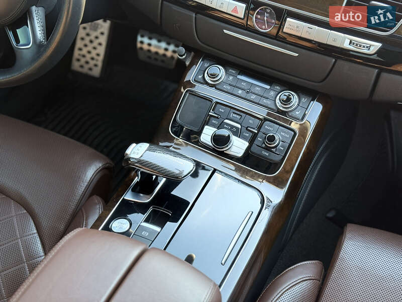 Седан Audi A8 2015 в Киеве фото 27 Седан Audi A8 2015 в Киеве