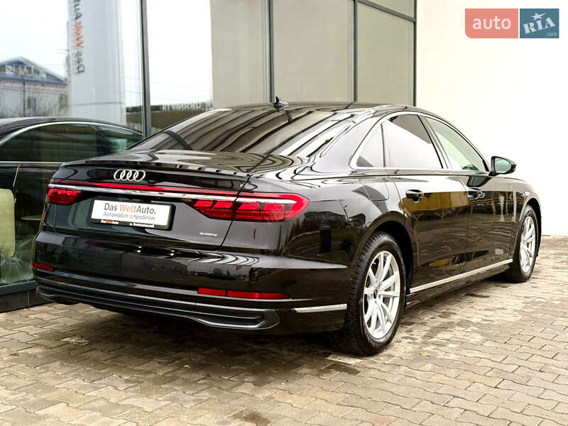 Седан Audi A8 2024 в Хмельницком