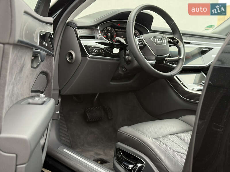 Седан Audi A8 2024 в Хмельницком