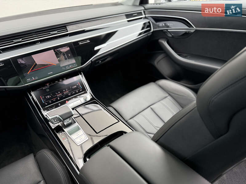 Седан Audi A8 2024 в Хмельницком
