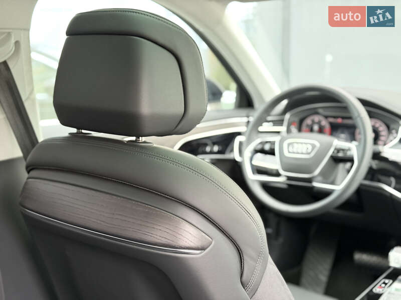 Седан Audi A8 2024 в Хмельницком