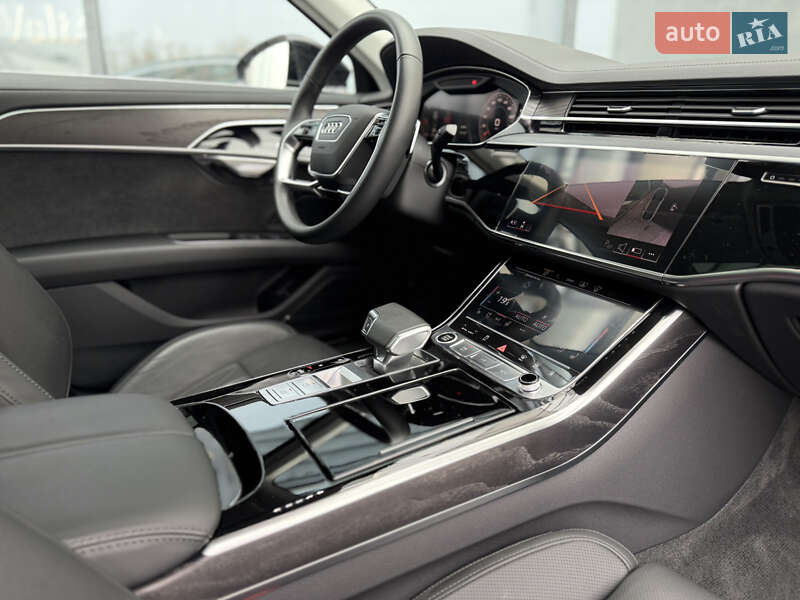 Седан Audi A8 2024 в Хмельницком