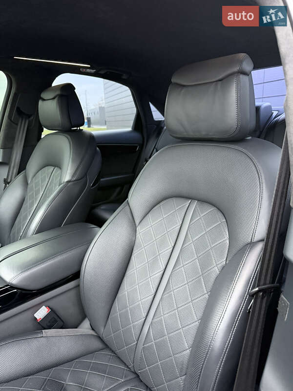 Седан Audi A8 2014 в Киеве