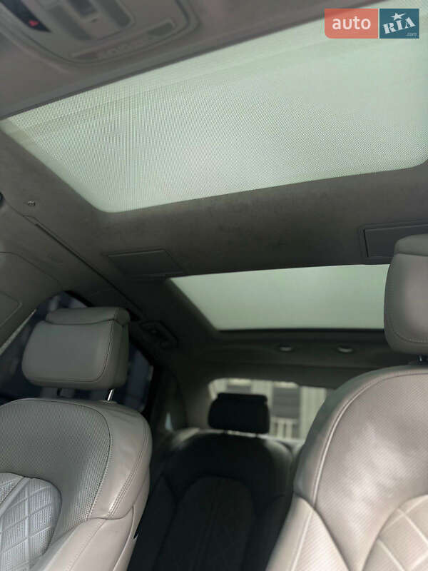 Седан Audi A8 2017 в Киеве фото 23 Седан Audi A8 2017 в Киеве