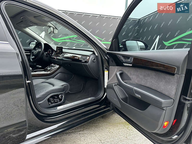 Седан Audi A8 2017 в Киеве фото 29 Седан Audi A8 2017 в Киеве