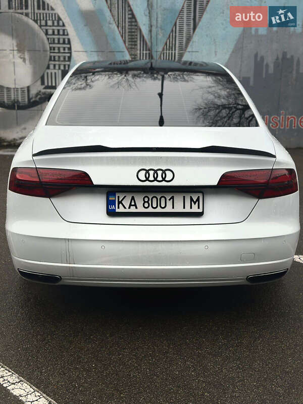 Седан Audi A8 2017 в Киеве