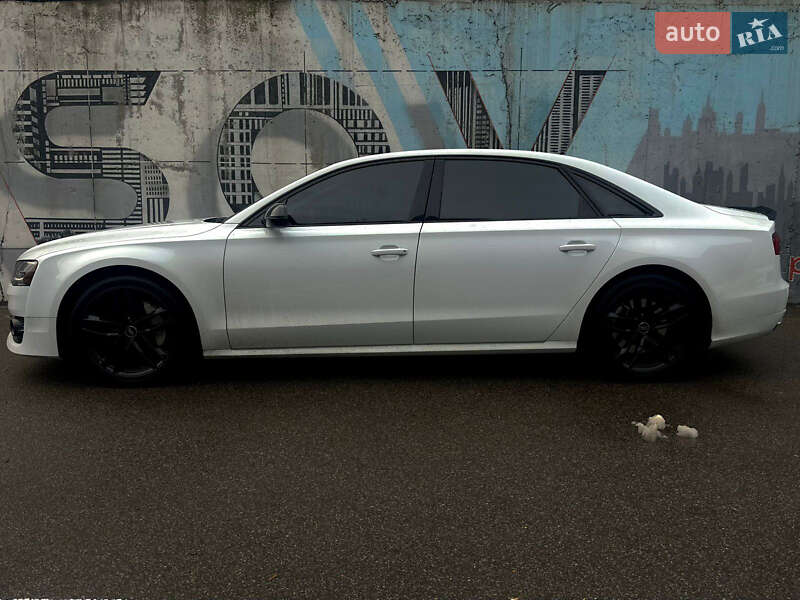 Седан Audi A8 2017 в Киеве