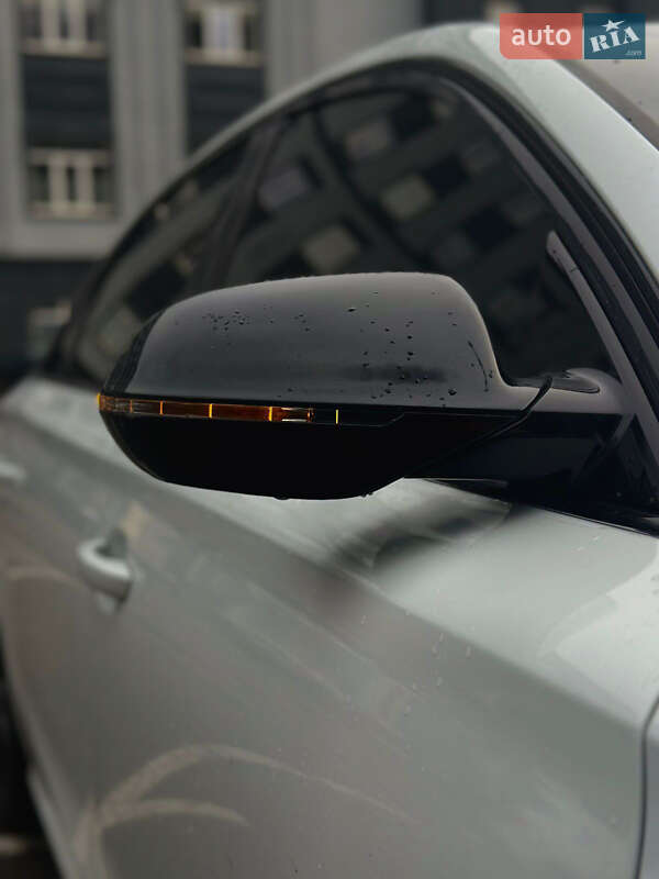 Седан Audi A8 2017 в Киеве