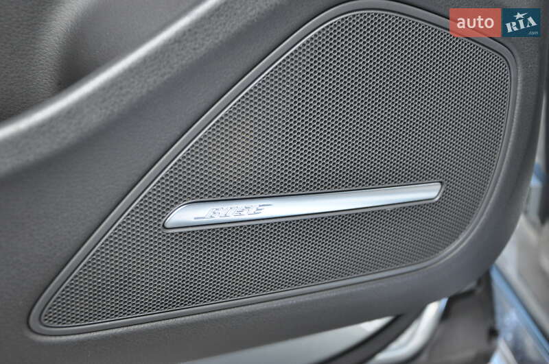 Седан Audi A8 2013 в Одессе