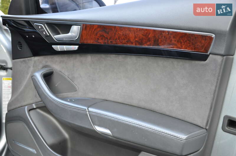 Седан Audi A8 2013 в Одессе