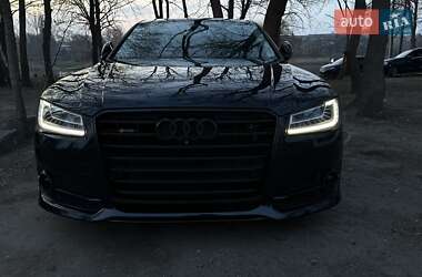 Седан Audi A8 2017 в Первомайську