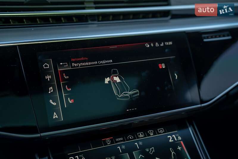 Седан Audi A8 2021 в Черновцах