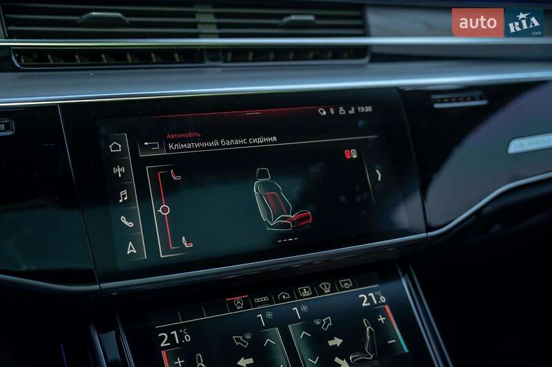 Седан Audi A8 2021 в Черновцах