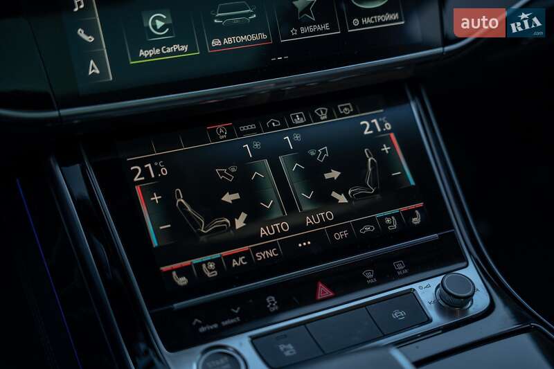 Седан Audi A8 2021 в Черновцах