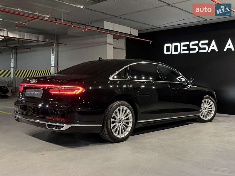 Седан Audi A8 2021 в Одессе