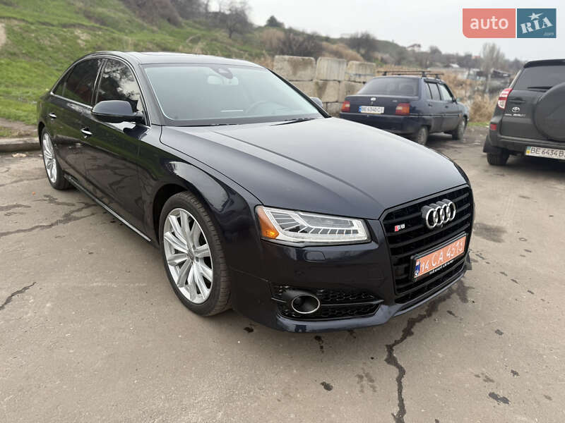 Седан Audi A8 2016 в Николаеве
