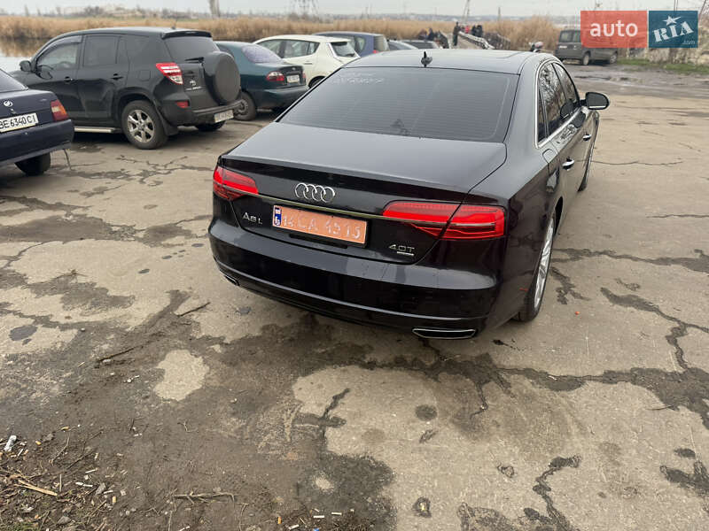 Седан Audi A8 2016 в Николаеве