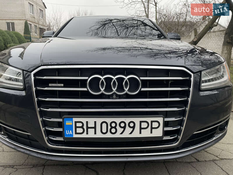 Седан Audi A8 2015 в Днепре