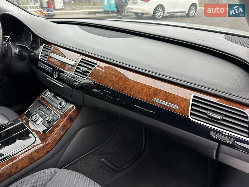 Седан Audi A8 2012 в Киеве