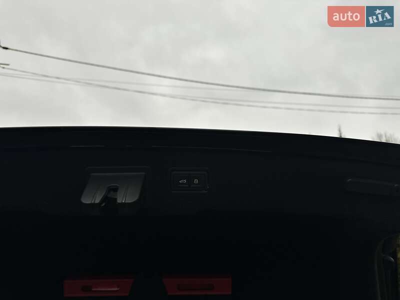 Седан Audi A8 2021 в Киеве фото 52 Седан Audi A8 2021 в Киеве