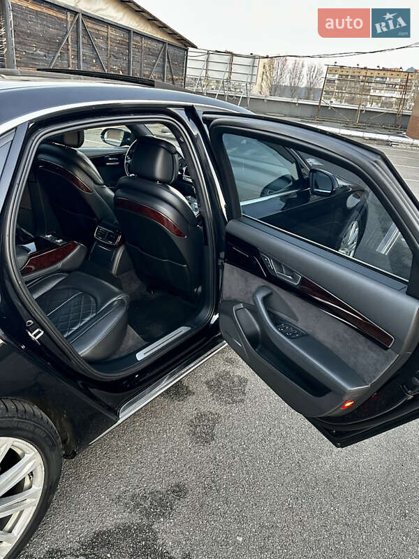 Седан Audi A8 2013 в Киеве