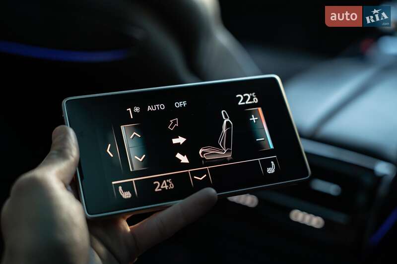 Седан Audi A8 2021 в Черновцах