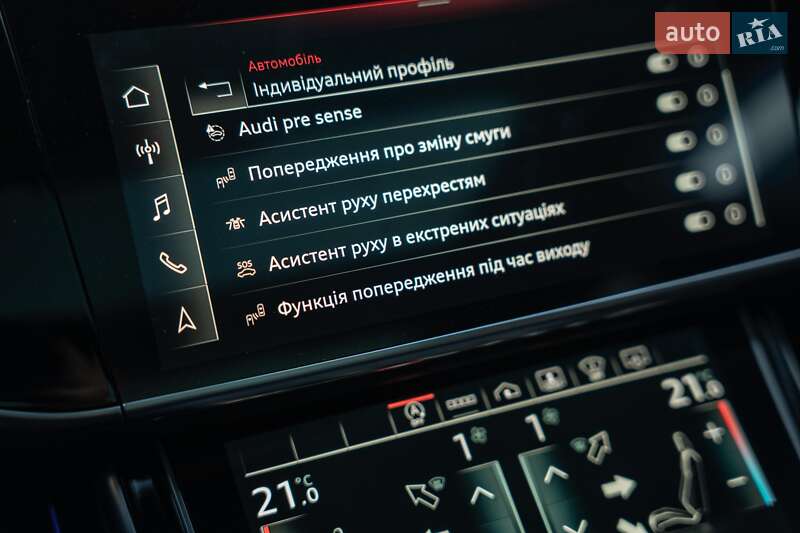 Седан Audi A8 2021 в Черновцах