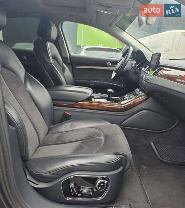 Седан Audi A8 2012 в Киеве