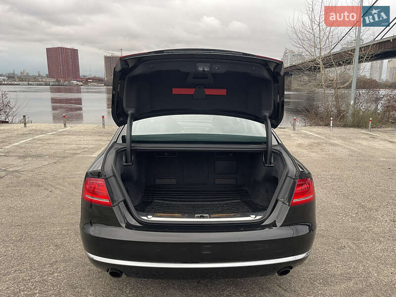 Седан Audi A8 2013 в Киеве