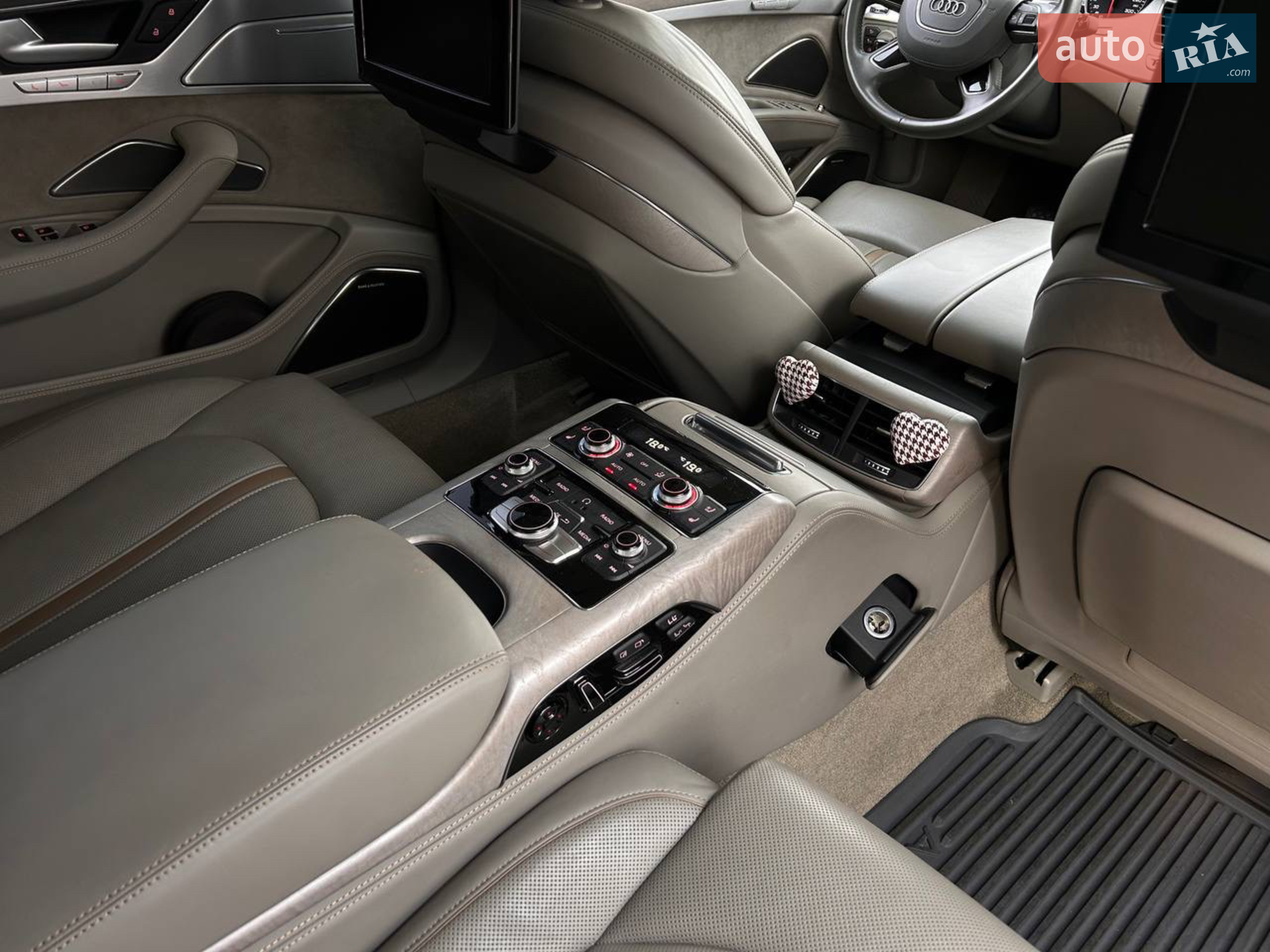 2013 Audi A8 - мініатюра 123