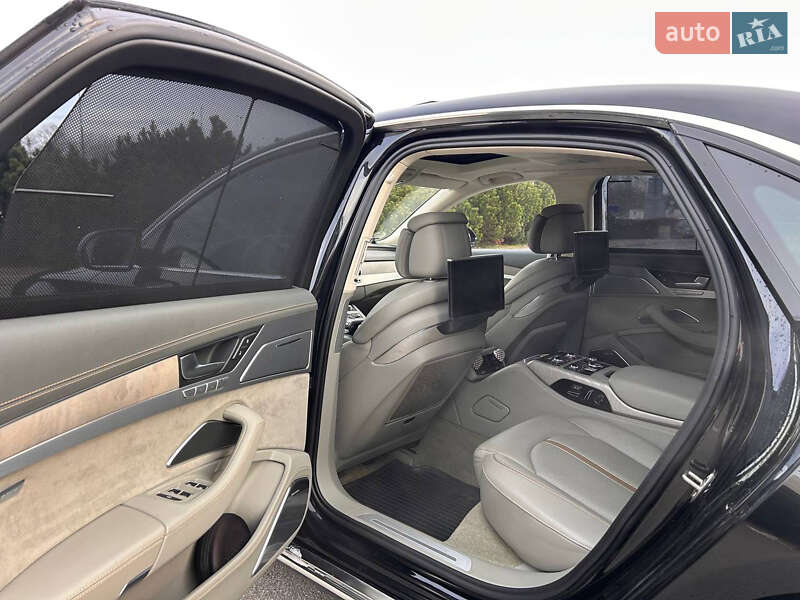 Седан Audi A8 2013 в Киеве
