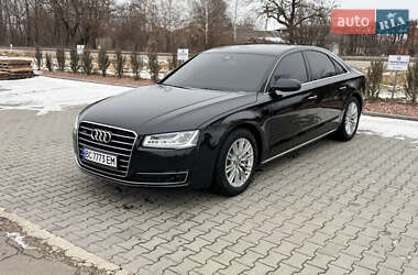 Седан Audi A8 2014 в Львове