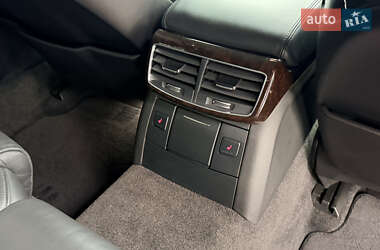Седан Audi A8 2014 в Львове