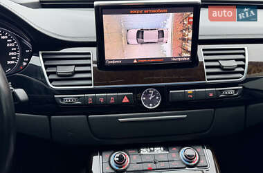 Седан Audi A8 2014 в Львове