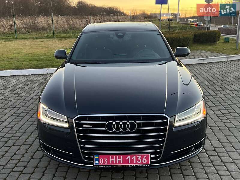 Седан Audi A8 2016 в Львові
