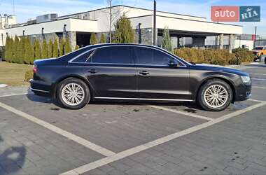 Седан Audi A8 2017 в Мукачевому